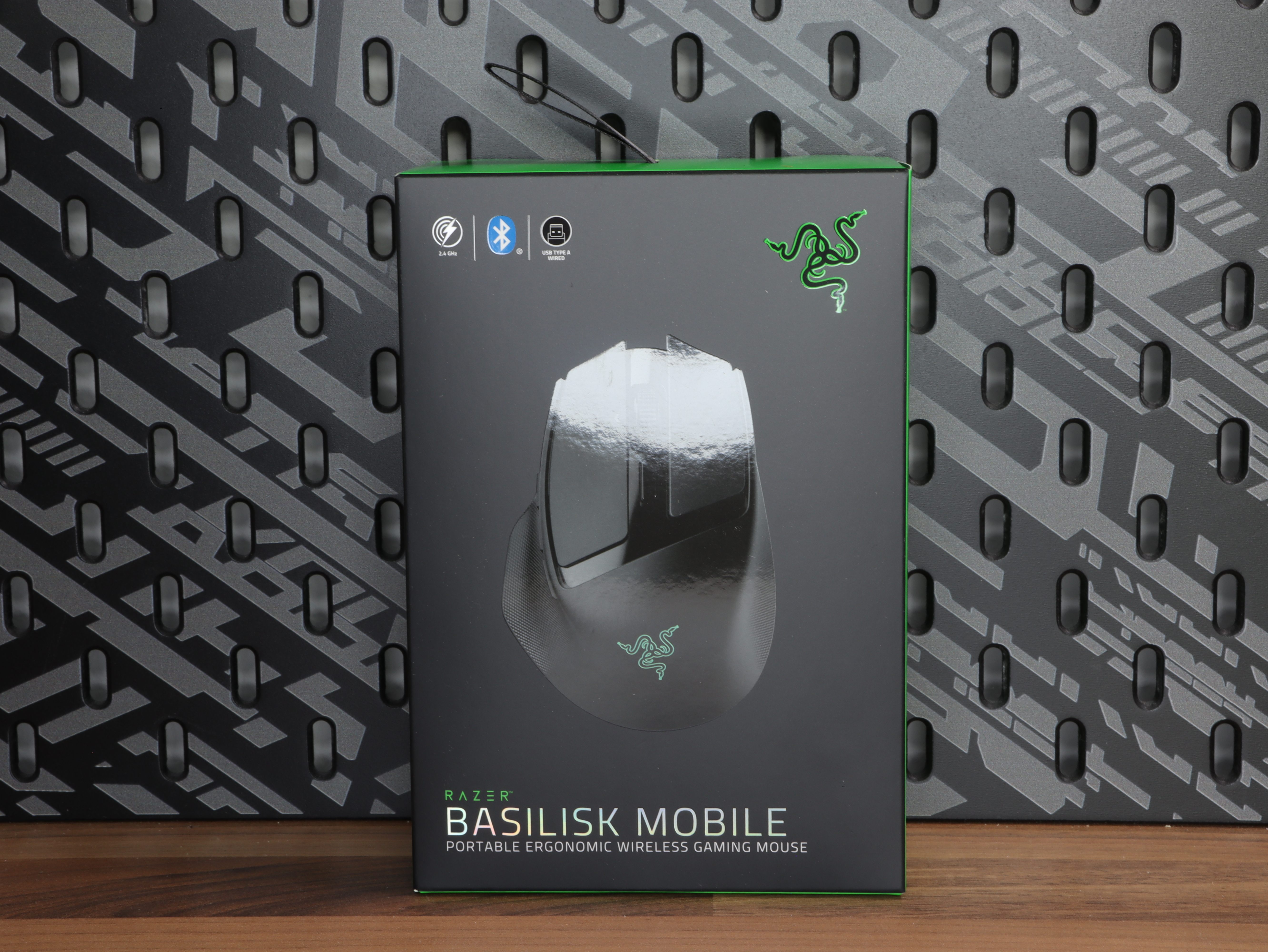 Razer Basilisk Mobile mouse AI Prompt Master Focus X compact gaming gamer PORTABLE ERGONOMIC.JPG